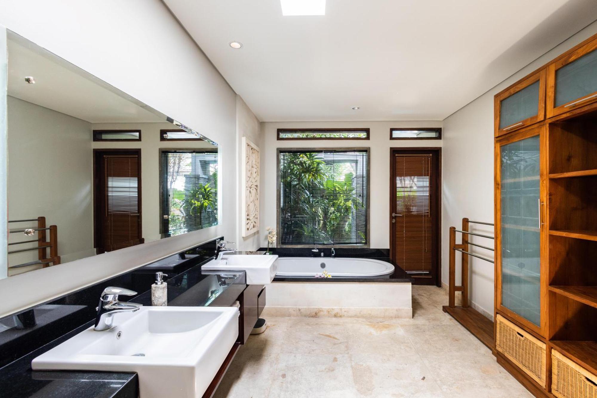 Kejora Beachfront Estate Sanur - Luxurious Villa Seven Kejora Exterior foto